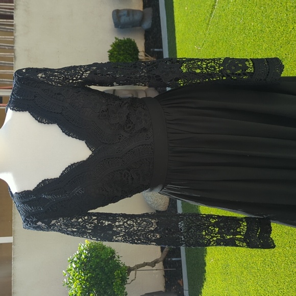 Lulu's Long Sleeve Lace Maxi Dress - Picture 3 of 5